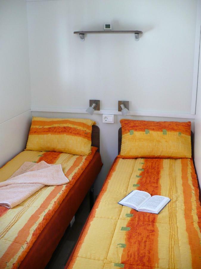 Victoria Mobilehome Jezera Village Holiday Resort Dış mekan fotoğraf